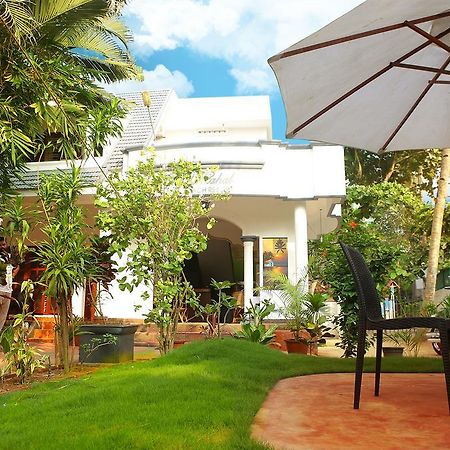 Hotel Dolphin Bay Varkala Exterior foto