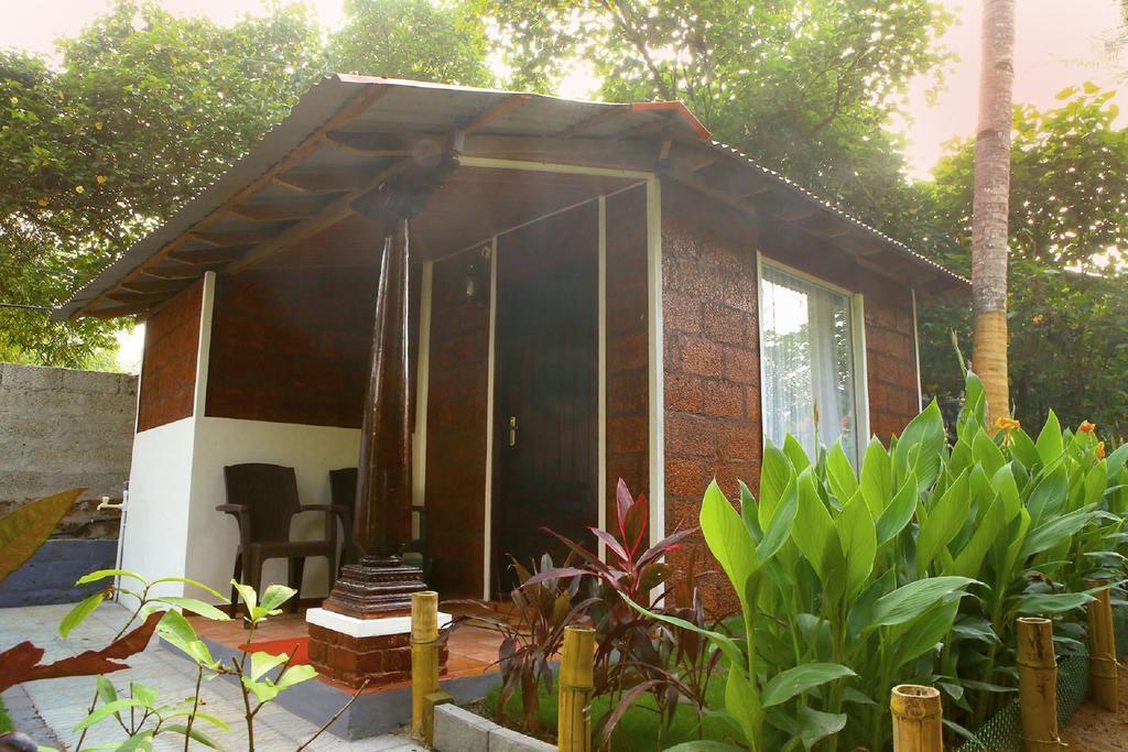 Hotel Dolphin Bay Varkala Exterior foto